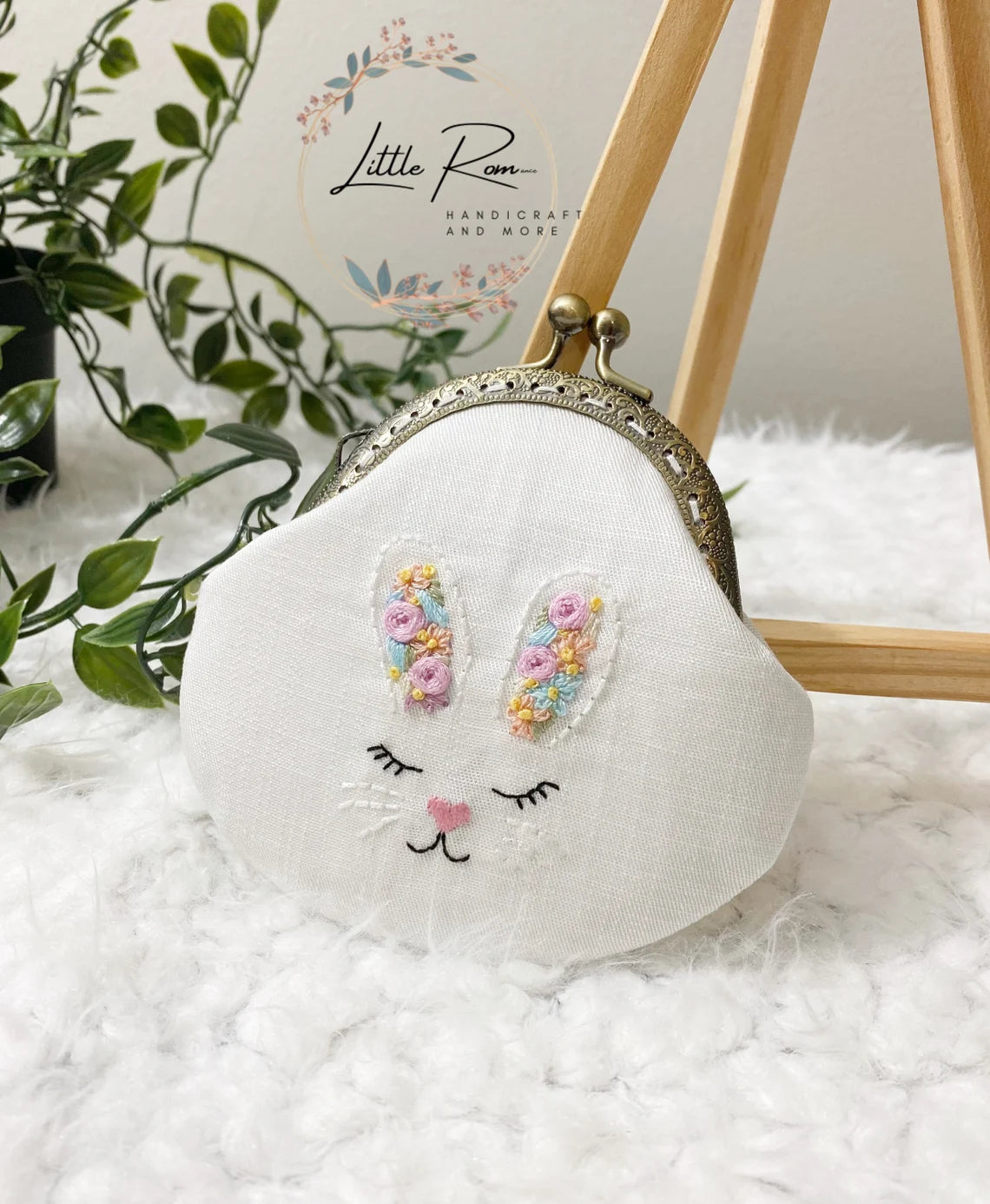 Cute Hand-embroidered Bunny Coin Purse