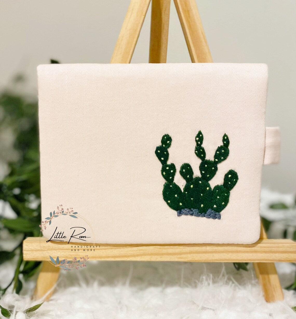 Christmas Themed Hand-embroidered Wallet | Wild Flower Collection