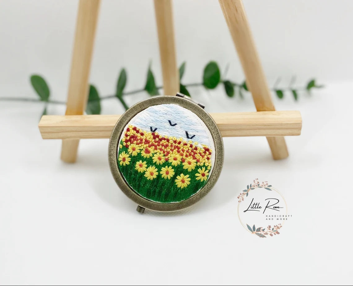 Cute Vintage Embroidered Make-up Mirrors | Special Edition