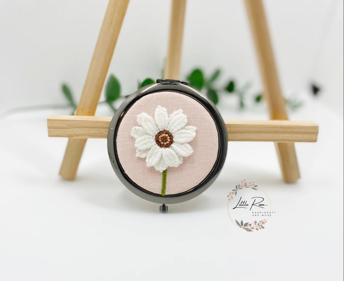 Cute Vintage Embroidered Make-up Mirrors | Special Edition