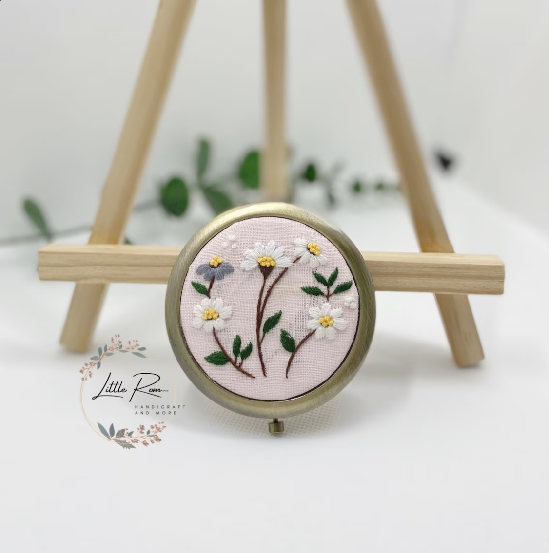 Cute Vintage Embroidered Make-up Mirrors | Floral Collection 1