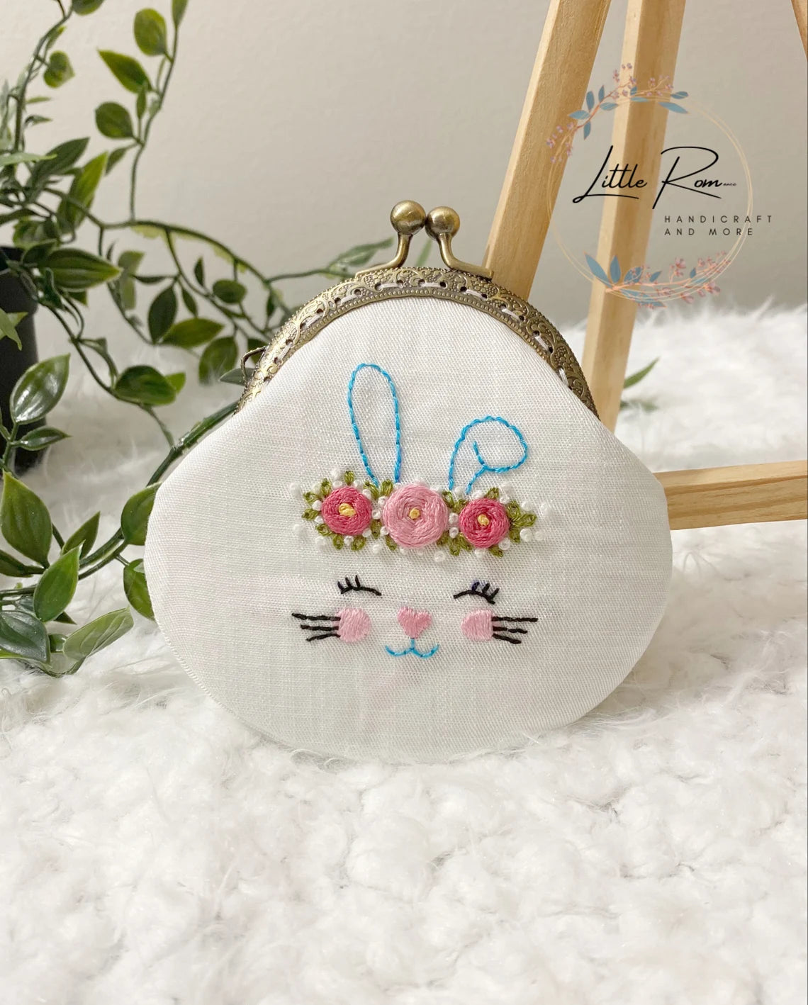 Cute Hand-embroidered Bunny Coin Purse