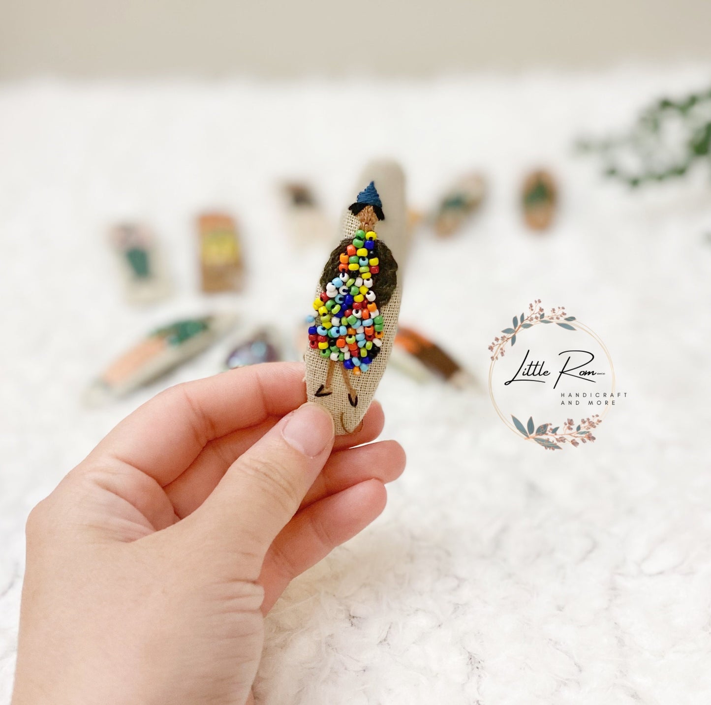 Hand-embroidered Hair Clips | Fashionista Collection